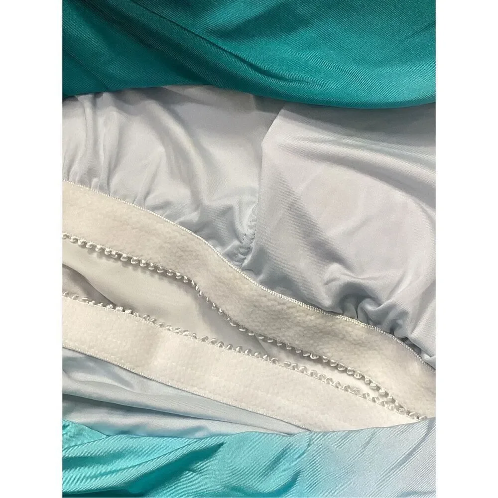 New. La Blanca ombré one shouldered swimsuit. Size 8. Retails $148